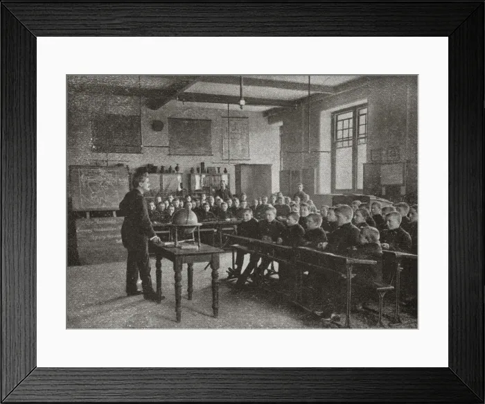 Framed Print : Barnardos Home, Stepney Causeway, East London - Geography c Framed Print : Barnardos Home, Stepney Causeway, East London - Geography c