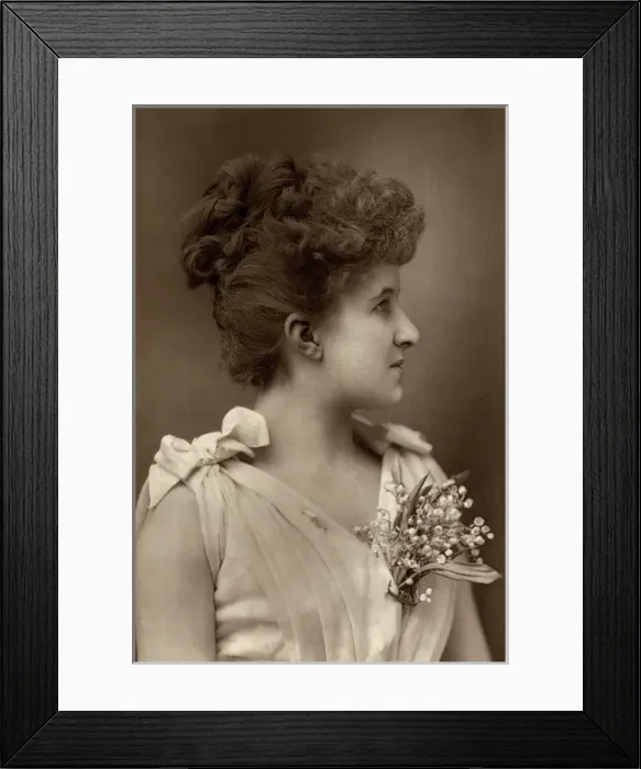 Framed Print : Decima Moore - English actress and singer (soprano) Framed Print : Decima Moore - English actress and singer (soprano)