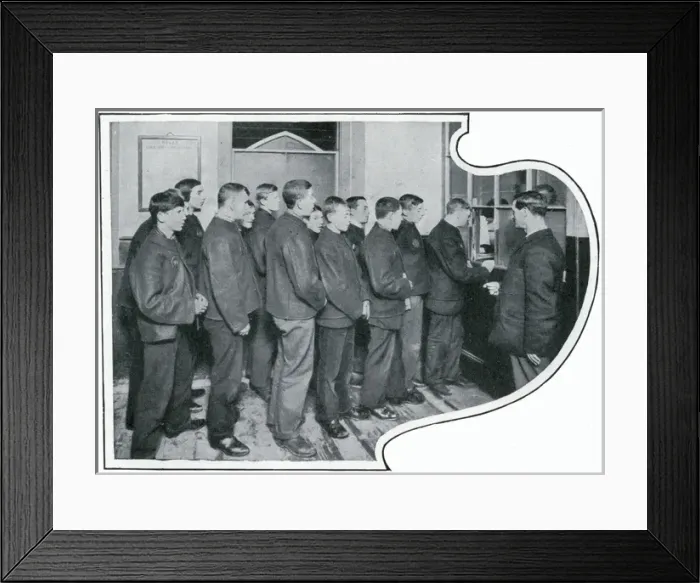 Framed Print : Shoeblacks Saffron Hill paying-in wages Framed Print : Shoeblacks Saffron Hill paying-in wages