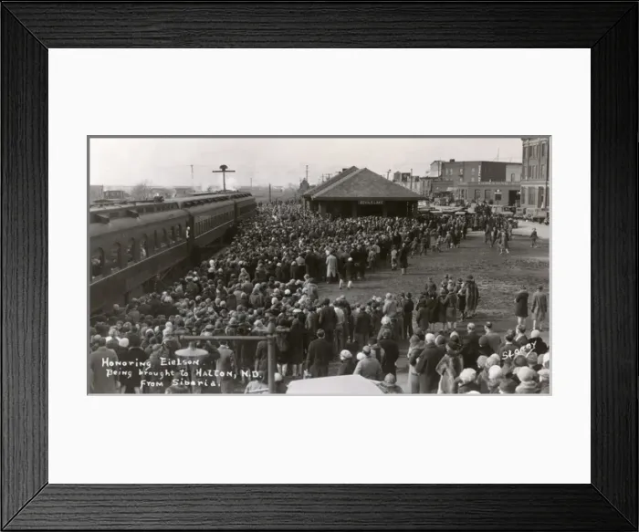 Framed Print : Honouring Eielson, Hatton, North Dakota, USA Framed Print : Honouring Eielson, Hatton, North Dakota, USA