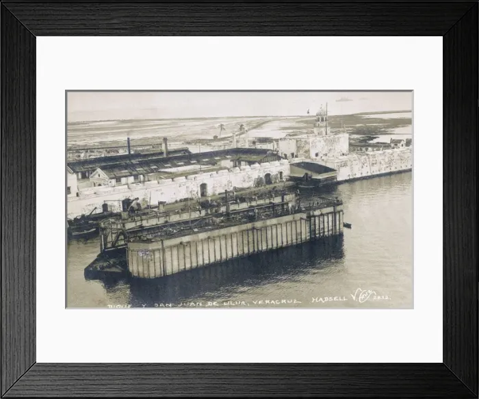 Framed Print : Floating dock near San Juan Fort, Veracruz, Mexico Framed Print : Floating dock near San Juan Fort, Veracruz, Mexico