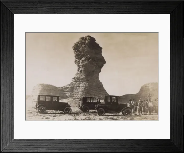 Framed Print : Monument Rocks at Smoky Hill, Kansas, USA Framed Print : Monument Rocks at Smoky Hill, Kansas, USA