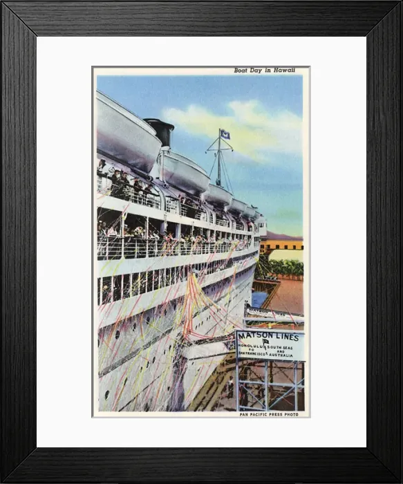 Framed Print : Boat day in, Honolulu harbour, Hawaii, USA Framed Print : Boat day in, Honolulu harbour, Hawaii, USA