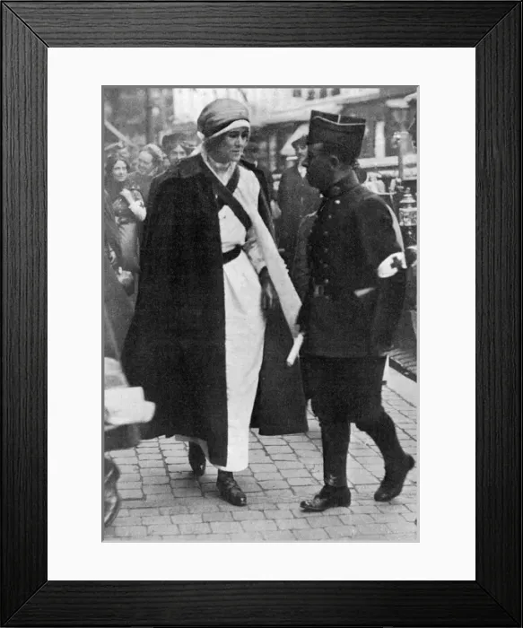 Framed Print : Millicent, Duchess of Sutherland as Red Cross nurse Framed Print : Millicent, Duchess of Sutherland as Red Cross nurse