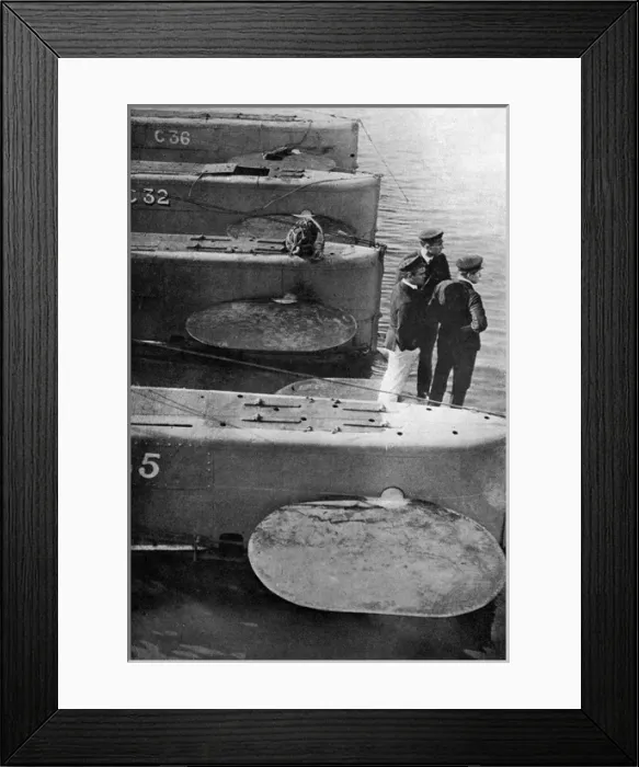 Framed Print : Planes of a British submarine, WW1 Framed Print : Planes of a British submarine, WW1