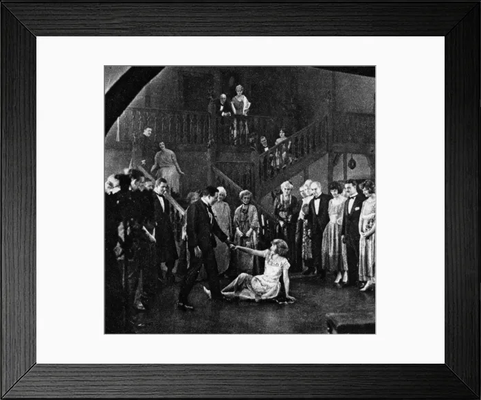 Framed Print : A scene from Paddy the Next Best Thing (1923) Framed Print : A scene from Paddy the Next Best Thing (1923)