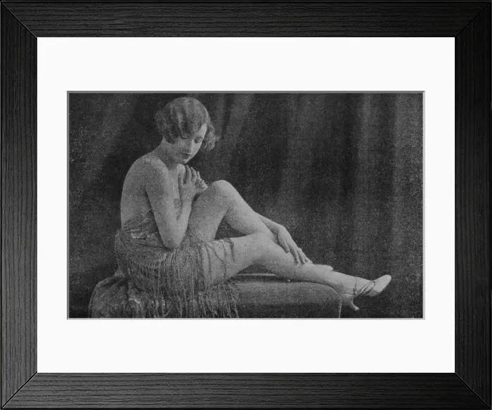 Framed Print : Doris Bransgrove in the Piccadilly Hotel Cabaret (1926) Framed Print : Doris Bransgrove in the Piccadilly Hotel Cabaret (1926)