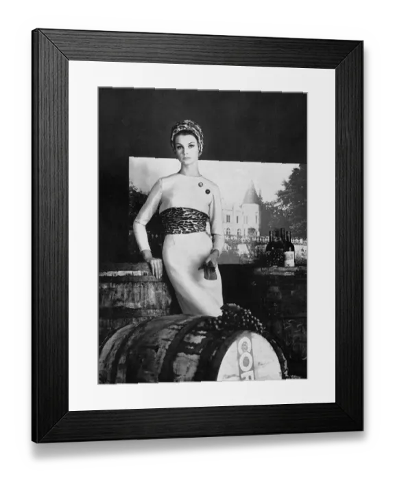 Framed Print : Polly Peck wool dress modelled by Jean Shrimpton 1961 Framed Print : Polly Peck wool dress modelled by Jean Shrimpton 1961