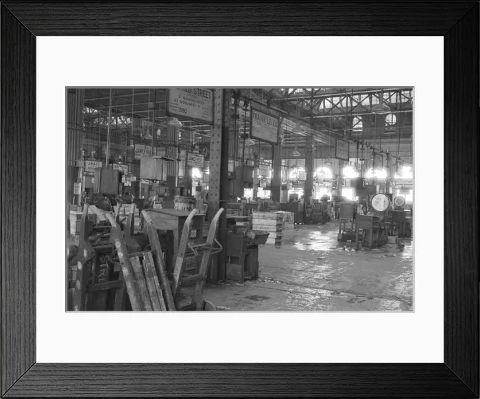 Framed Print : Quiet period, early afternoon, Billingsgate Fish Market inte Framed Print : Quiet period, early afternoon, Billingsgate Fish Market inte