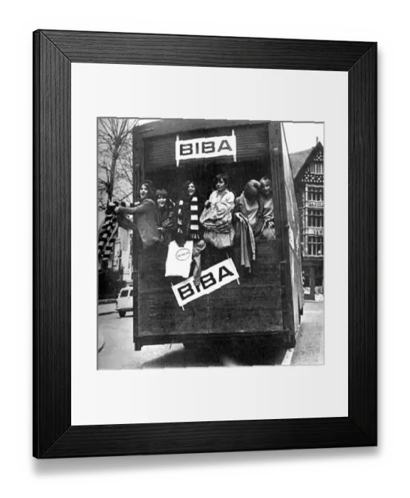 Framed Print : London Life Framed Print : London Life