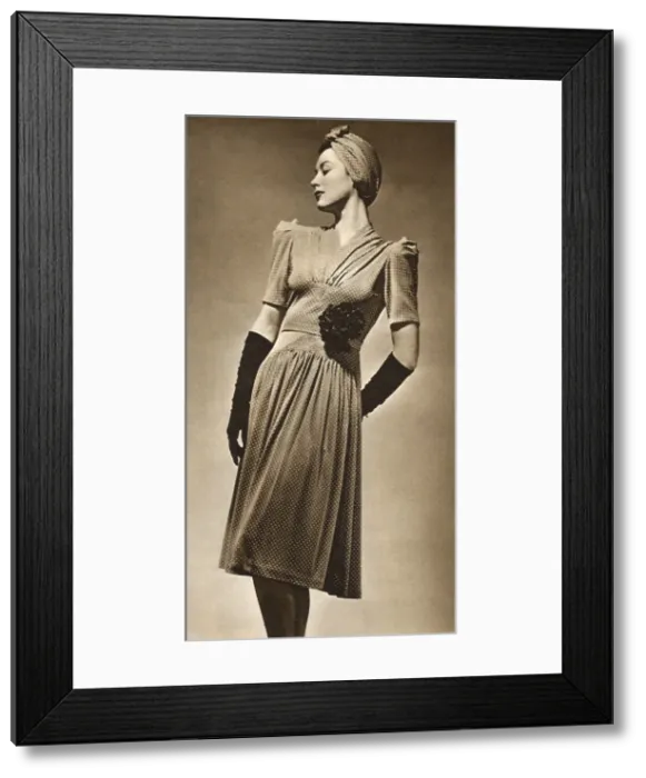 Framed Print : Wartime fashion photograph, Britannia and Eve, 1940 Framed Print : Wartime fashion photograph, Britannia and Eve, 1940
