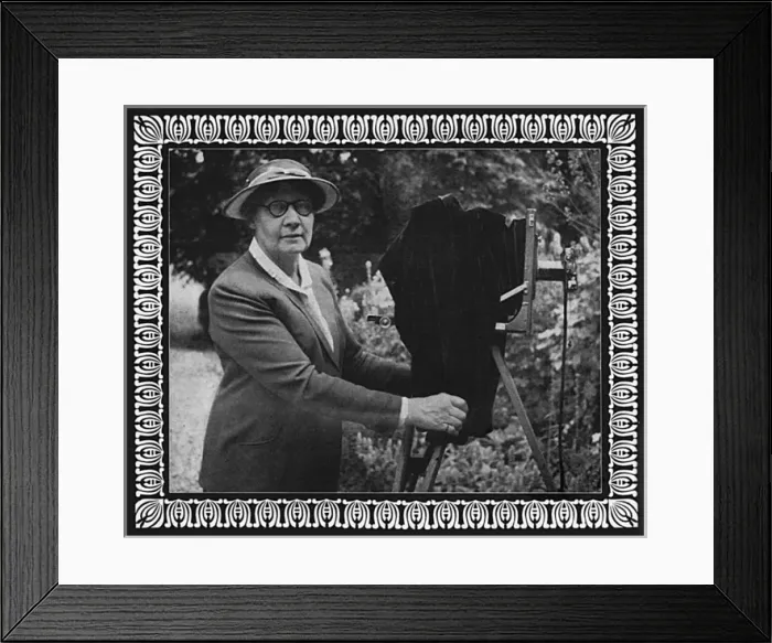 Framed Print : London Life Framed Print : London Life