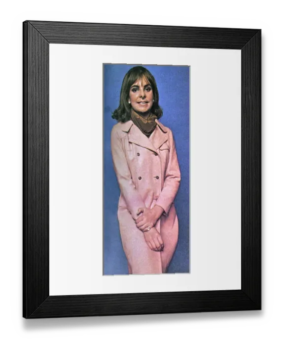 Framed Print : What People Are Wearing - Judy McMinn Framed Print : What People Are Wearing - Judy McMinn