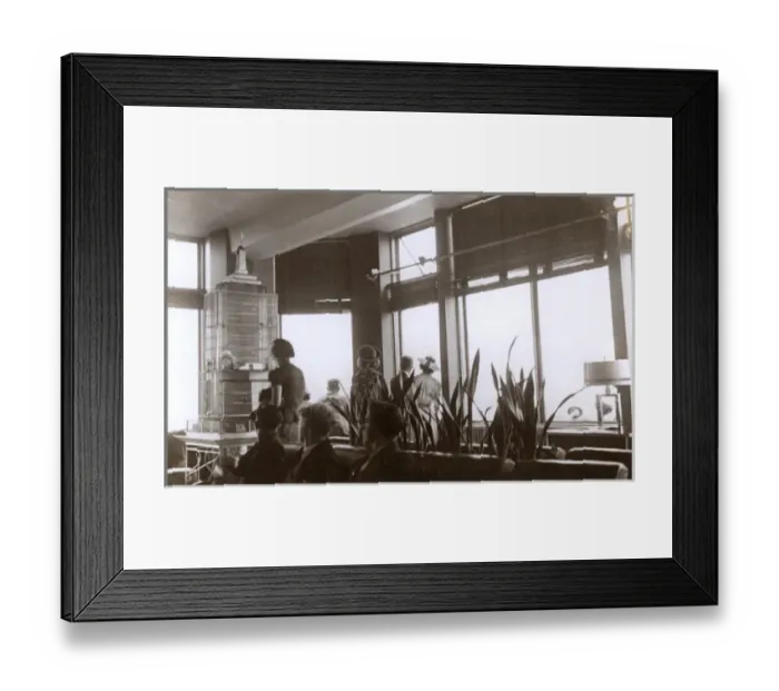 Framed Print : West Lounge, Empire State Building, New York City, USA Framed Print : West Lounge, Empire State Building, New York City, USA