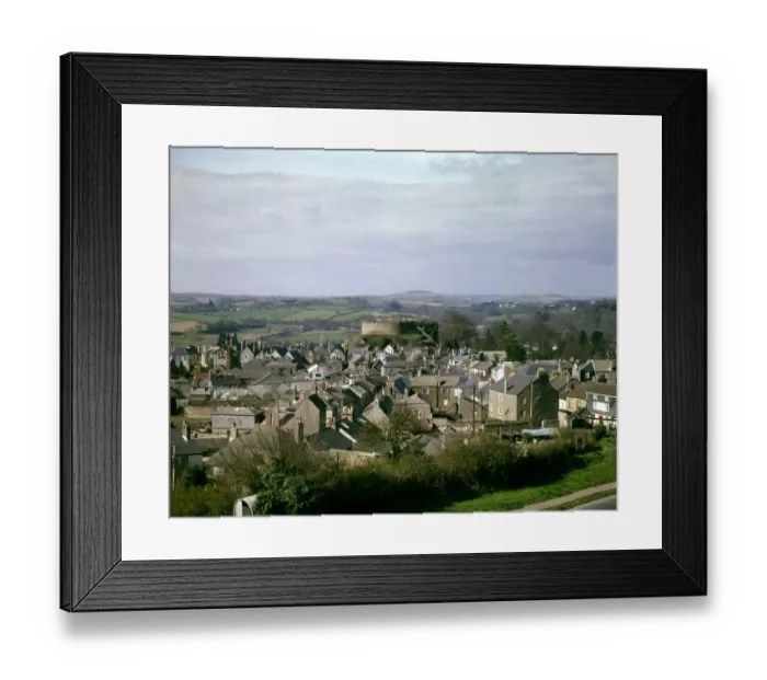 Framed Print : Rooftop view of Totnes and castle, Devon Framed Print : Rooftop view of Totnes and castle, Devon