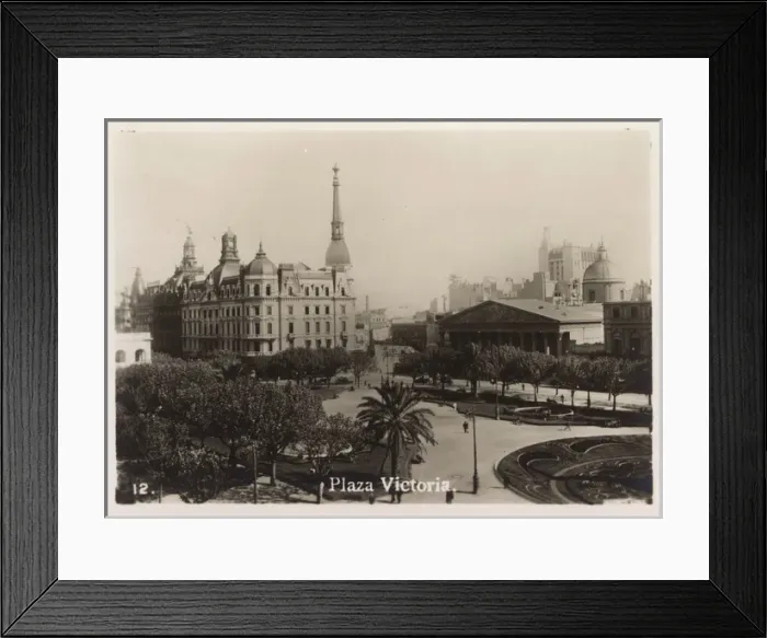 Framed Print : Plaza Victoria, Buenos Aires, Argentina, South America Framed Print : Plaza Victoria, Buenos Aires, Argentina, South America