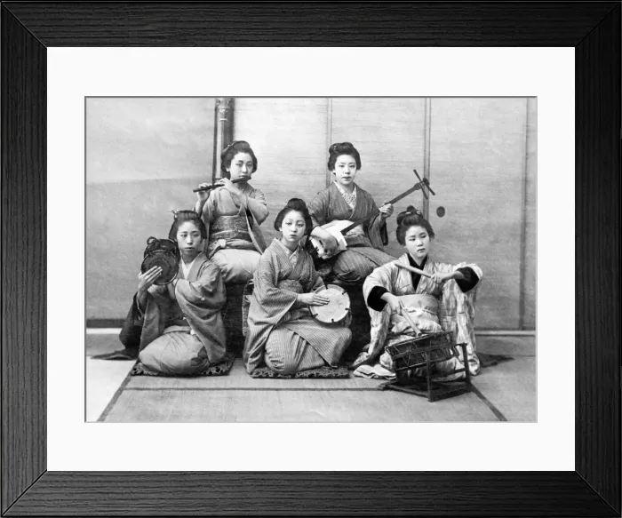 Framed Print : Japanese women playing on samisen, fuye, taiko, and tsuzumi Framed Print : Japanese women playing on samisen, fuye, taiko, and tsuzumi