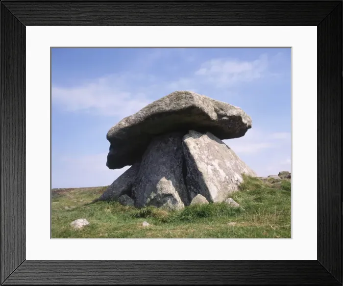Framed Print : Chun Quoit, near Pendeen and Morvah, Penzance, Cornwall Framed Print : Chun Quoit, near Pendeen and Morvah, Penzance, Cornwall