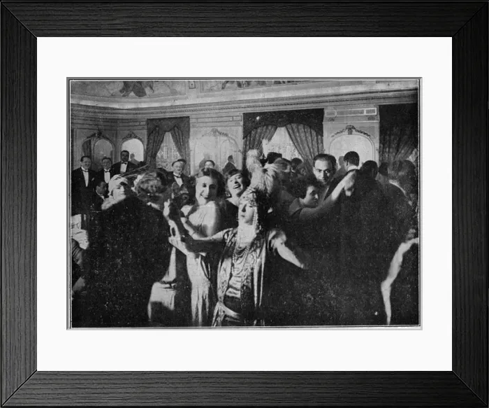 Framed Print : An interior view of Le Capitole night-spot in Paris, 1924 Framed Print : An interior view of Le Capitole night-spot in Paris, 1924
