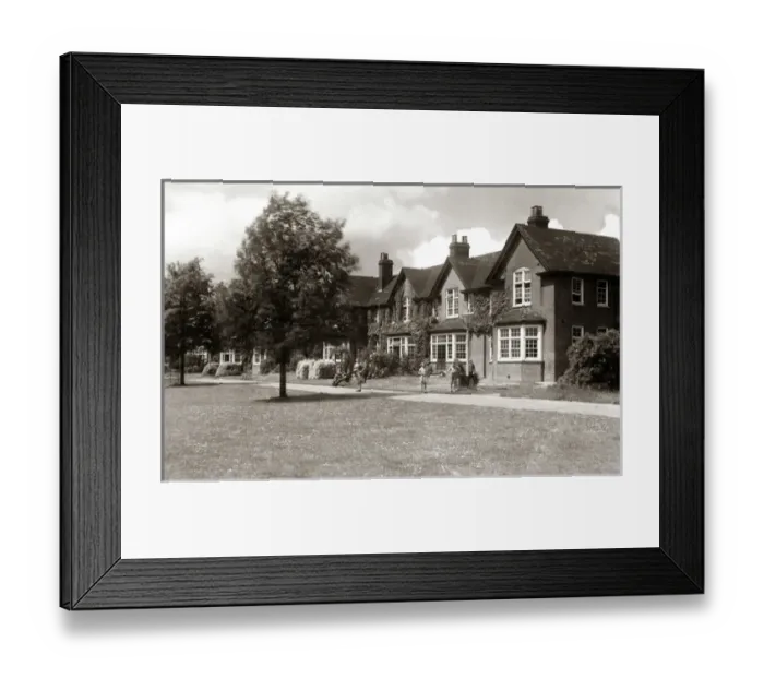 Framed Print : The National Childrens Home (NCH, Harpenden, Hertfordshire Framed Print : The National Childrens Home (NCH, Harpenden, Hertfordshire