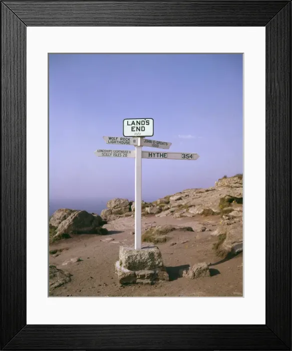 Framed Print : Signpost at Lands End, Cornwall Framed Print : Signpost at Lands End, Cornwall