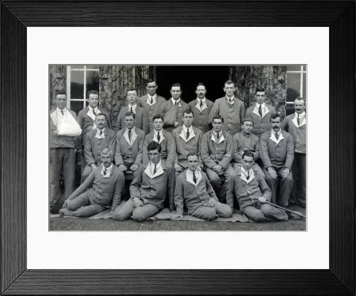 Framed Print : Group of hospital patients, Quex Park