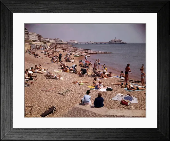 Framed Print : Holidaymakers on the beach, Torquay, Devon Framed Print : Holidaymakers on the beach, Torquay, Devon