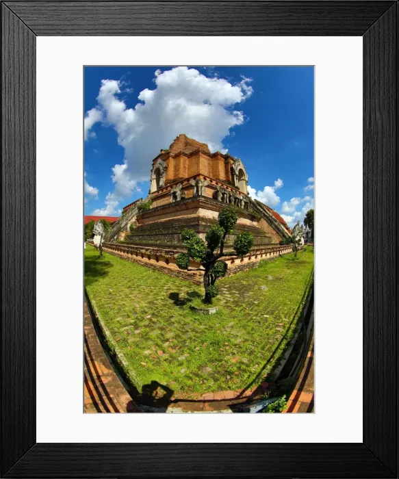Framed Print : Wat Chedi Luang Temple in Chiang Mai, Thailand Framed Print : Wat Chedi Luang Temple in Chiang Mai, Thailand