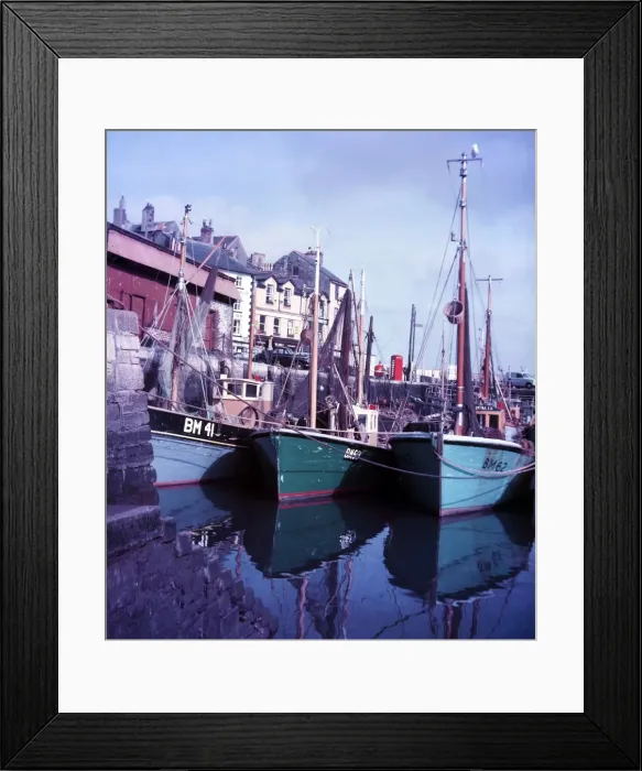 Framed Print : Fishing boats in Brixham Harbour, Devon Framed Print : Fishing boats in Brixham Harbour, Devon