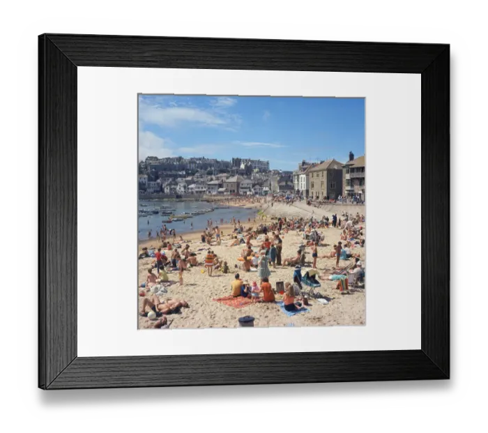 Framed Print : Holidaymakers on the harbour beach, St Ives, Cornwall Framed Print : Holidaymakers on the harbour beach, St Ives, Cornwall