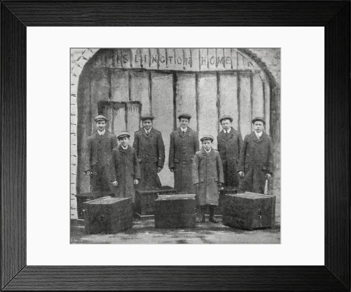 Framed Print : Islington Technical Home - Emigrants Framed Print : Islington Technical Home - Emigrants