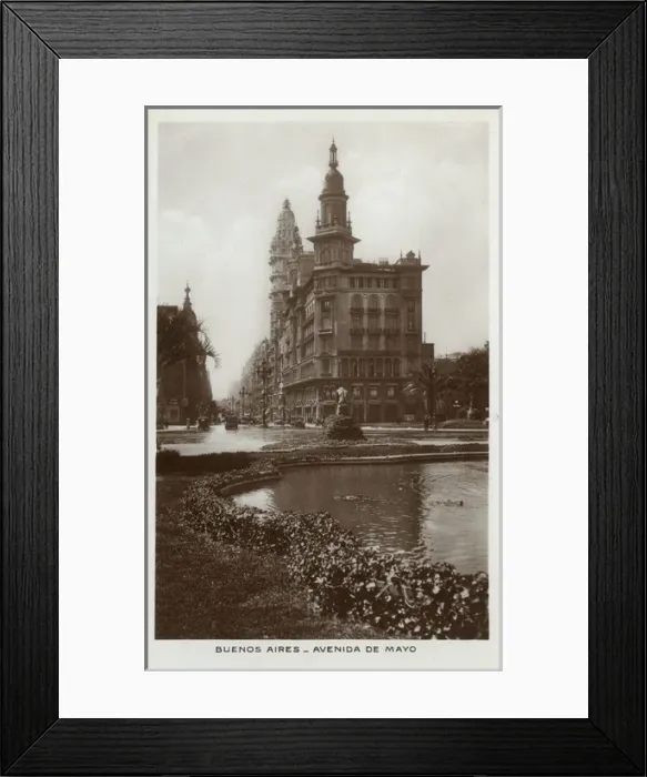 Framed Print : Avenida de Mayo - Buenos Aires, Argentina Framed Print : Avenida de Mayo - Buenos Aires, Argentina