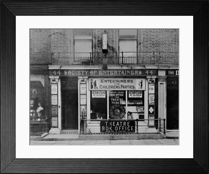 Framed Print : Society of Entertainers, Upper Baker Street, London Framed Print : Society of Entertainers, Upper Baker Street, London