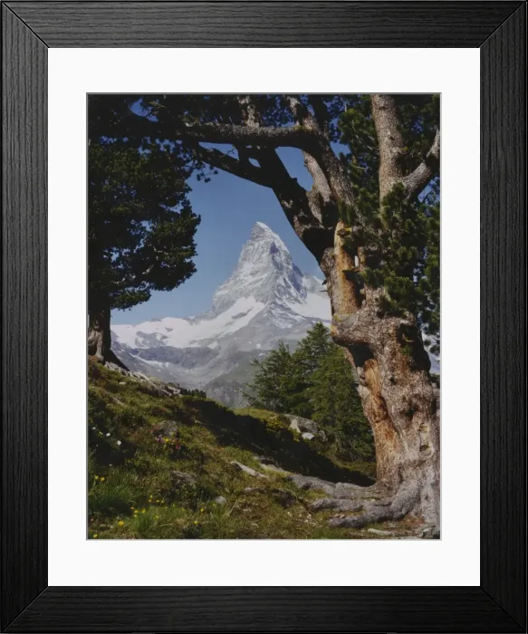 Framed Print : View of the Matterhorn between Switzerland and Italy Framed Print : View of the Matterhorn between Switzerland and Italy