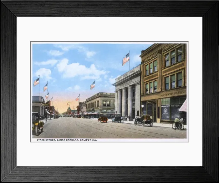Framed Print : State Street, Santa Barbara, California, USA Framed Print : State Street, Santa Barbara, California, USA