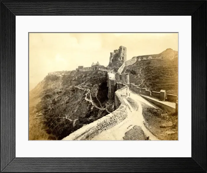 Framed Print : Scarborough Castle, Scarborough, North Yorkshire Framed Print : Scarborough Castle, Scarborough, North Yorkshire
