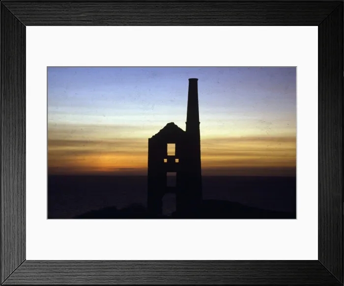 Framed Print : Engine house at Carn Galver tin mine, Cornwall Framed Print : Engine house at Carn Galver tin mine, Cornwall