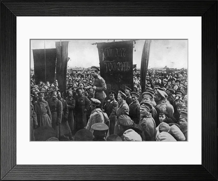 Framed Print : Officer addressing soldiers during Revolution, Russia Framed Print : Officer addressing soldiers during Revolution, Russia