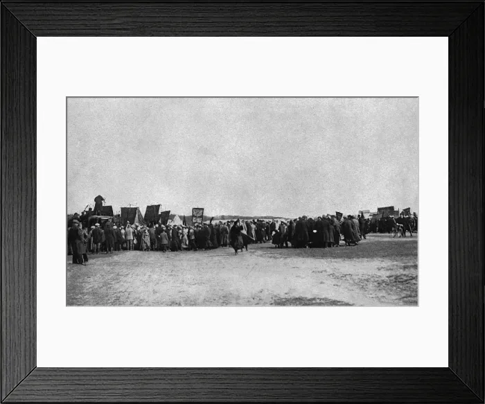 Framed Print : Public gathering to hear a speech during Revolution, Russia Framed Print : Public gathering to hear a speech during Revolution, Russia