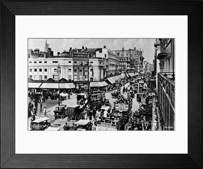 Framed Print : Oxford Circus, Central London Framed Print : Oxford Circus, Central London