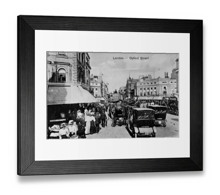Framed Print : Busy day in Oxford Street, Central London Framed Print : Busy day in Oxford Street, Central London