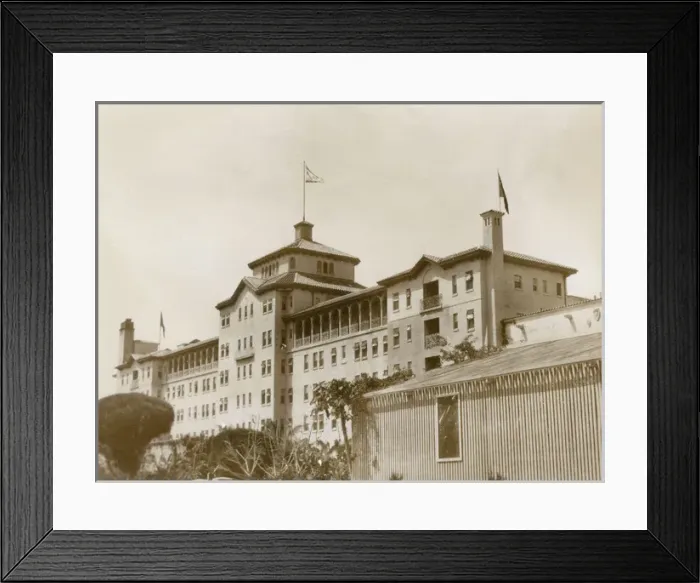 Framed Print : Colonial Hotel, Nassau, Bahamas, West Indies Framed Print : Colonial Hotel, Nassau, Bahamas, West Indies