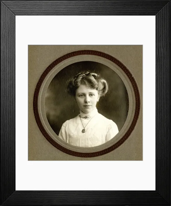 Framed Print : Young Edwardian woman in a studio photo Framed Print : Young Edwardian woman in a studio photo