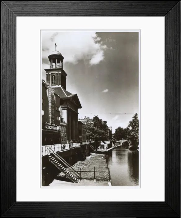 Framed Print : Old canal at Utrecht, Netherlands Framed Print : Old canal at Utrecht, Netherlands