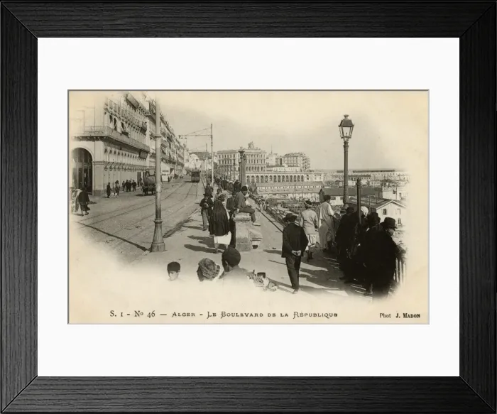 Framed Print : Boulevard de la Republique, Algiers, Algeria Framed Print : Boulevard de la Republique, Algiers, Algeria