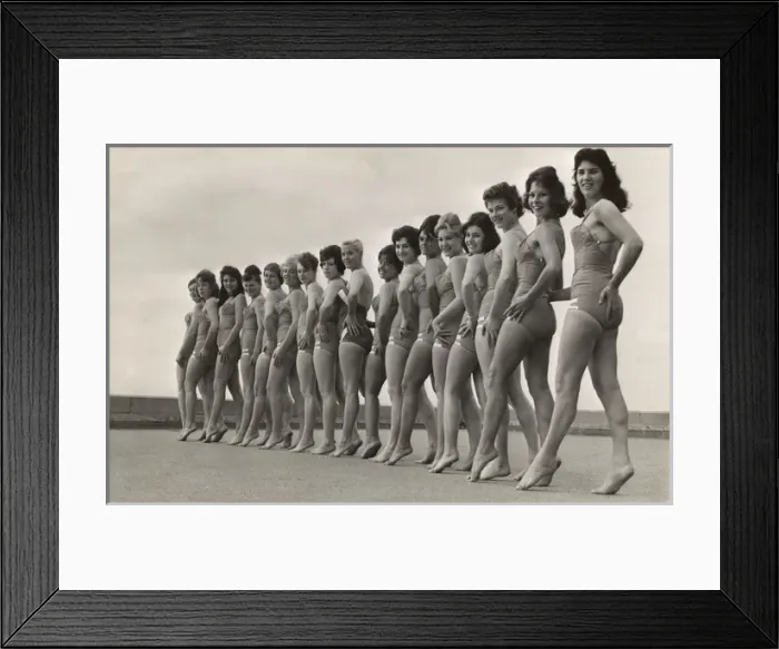 Framed Print : Aqua Cascades - Synchronised Swimming Team Framed Print : Aqua Cascades - Synchronised Swimming Team