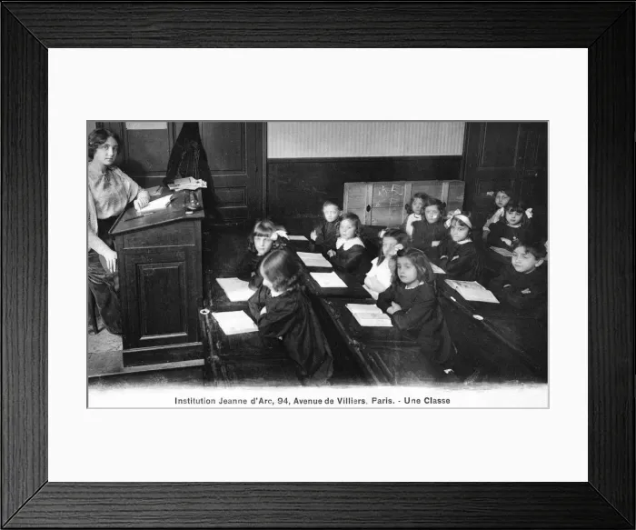 Framed Print : Primary class, Avenue de Villiers, Paris Framed Print : Primary class, Avenue de Villiers, Paris