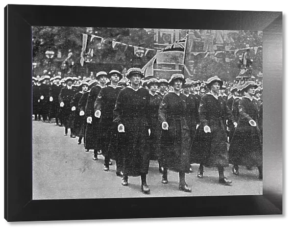 Wrens in the First World War Victory March