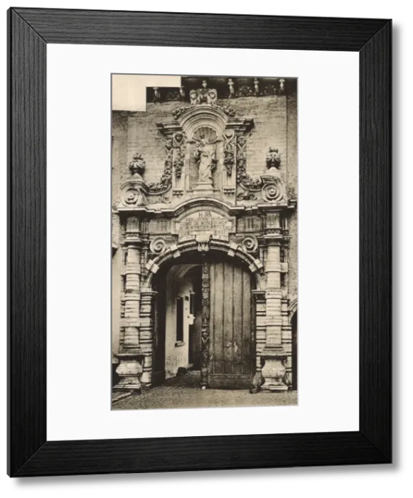 Framed Print : Doorway of the Beguinage, Diest, Belgium Framed Print : Doorway of the Beguinage, Diest, Belgium