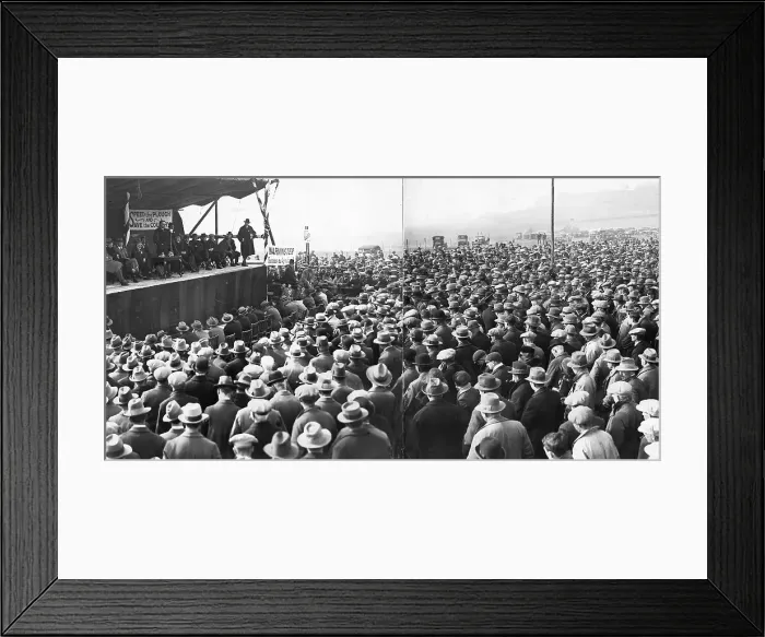 Framed Print : Protest meeting for farmers, Salisbury, 1930 Framed Print : Protest meeting for farmers, Salisbury, 1930